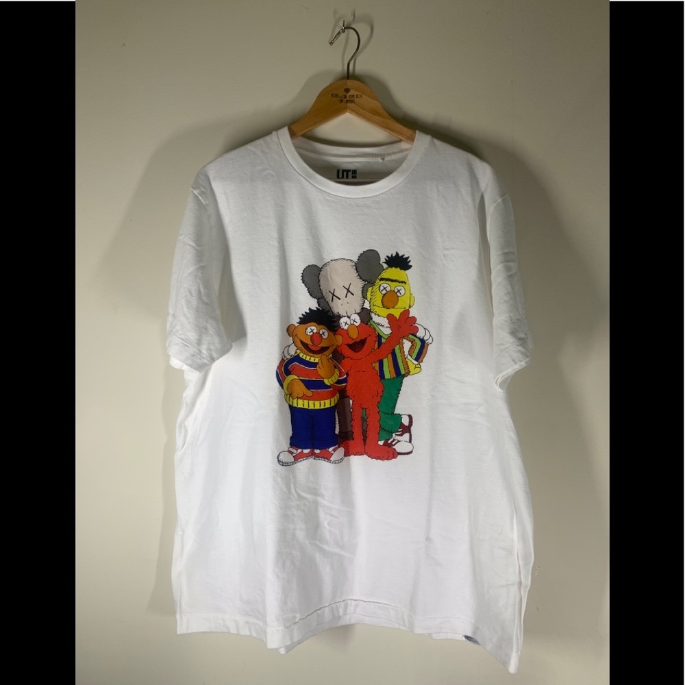 KAWS / SESAME STREET UNIQLO